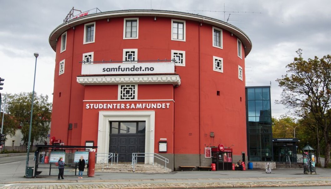 Medlemmer av Studentersamfundet i Trondhjem valgte lørdag å fordømme invasjonen av Ukraina. Medlemmer av Studentersamfundet i Trondhjem valgte lørdag å fordømme invasjonen av Ukraina.