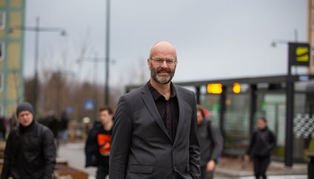 Dekan Øyvind Weiby Gregersen er bekymret for linjeforeningenes planer om skitur til Oppdal. Dekan Øyvind Weiby Gregersen er bekymret for linjeforeningenes planer om skitur til Oppdal.