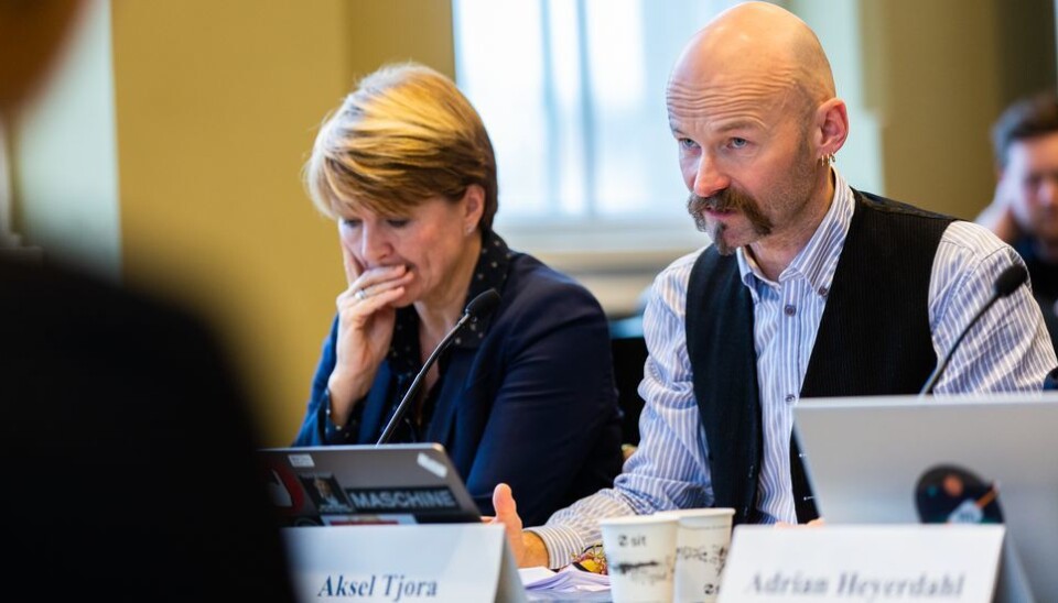 - Man må unngå metoder som skaper enda skarpere konflikter og jeg mener derfor bruken av slik faktainnhenting ved NTNU bør forbys, sier styremedlem Aksel Tjora.Bildet er tatt under styrebehandlingen av konflikten ved IHS.