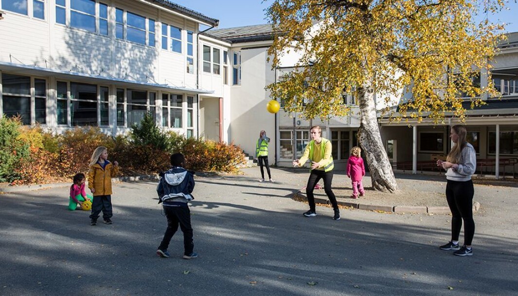 Ny bok skal gi økt kunnskap om overgangen mellom barne- og ungdomsskole. Det er også innovasjon, ifølge NTNU (Arkivbilde). Ny bok skal gi økt kunnskap om overgangen mellom barne- og ungdomsskole. Det er også innovasjon, ifølge NTNU (Arkivbilde).