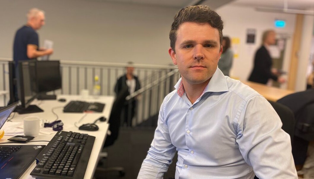 - Et smutthull i loven gjør det fullt mulig i dag å omgå det innsynet som offentligheten er ment å skulle ha, sier NRK-journalist Vegard Venli. - Et smutthull i loven gjør det fullt mulig i dag å omgå det innsynet som offentligheten er ment å skulle ha, sier NRK-journalist Vegard Venli.