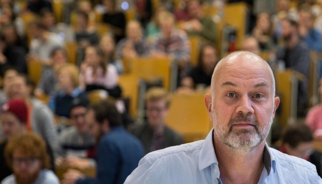 Fredrik Shetelig melder tirsdag at han ikke ønsker å fortsette som dekan ved Fakultet for arkitektur og design. Fredrik Shetelig melder tirsdag at han ikke ønsker å fortsette som dekan ved Fakultet for arkitektur og design.
