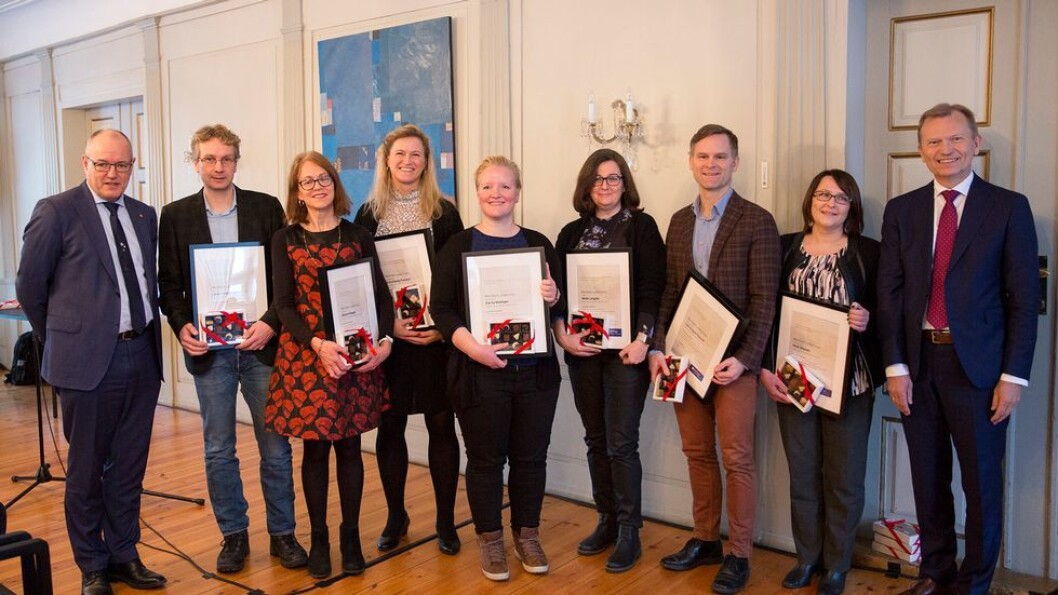 Glade nybakte meritterte undervisere i 2018 ble gjort stas på av daværende rektor Gunnar Bovim. Fra venstre: Johan Fredrik Rye, Wenche Waagen, Brita Solveig Pukstad, Karin Mathisen, Mette Langaas, Lars August Fodstad, Heidi Brøseth og Frode Rønning (komitéleder). Stig Kvaal, Rune Hjelsvoll, Richard Strimbeck var ikke til stede da bildet ble tatt. Glade nybakte meritterte undervisere i 2018 ble gjort stas på av daværende rektor Gunnar Bovim. Fra venstre: Johan Fredrik Rye, Wenche Waagen, Brita Solveig Pukstad, Karin Mathisen, Mette Langaas, Lars August Fodstad, Heidi Brøseth og Frode Rønning (komitéleder). Stig Kvaal, Rune Hjelsvoll, Richard Strimbeck var ikke til stede da bildet ble tatt.