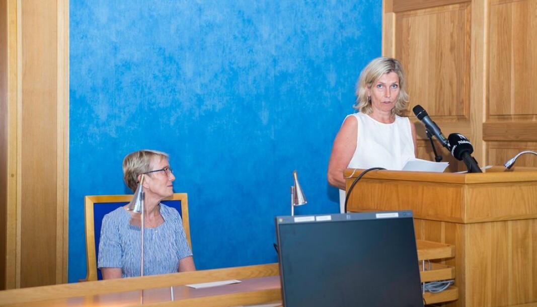 Audhild Kvam (t.h.) orienterte tirsdag Formannskapet i Trondheim om situasjonen for studentene. Bildet er tatt under en tidligere orientering i bystyresalen. Audhild Kvam (t.h.) orienterte tirsdag Formannskapet i Trondheim om situasjonen for studentene. Bildet er tatt under en tidligere orientering i bystyresalen.