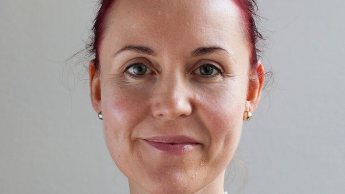 Vivian Anette Lagesen reagerer på at sangen «Nu klinger» var avslutningsnummeret da NTNU arrangerte fest for de utmatrikulerte kandidatene. - Umusikalsk, lite inkluderende og hvit mannlig studentnostalgi, mener hun. Vivian Anette Lagesen reagerer på at sangen «Nu klinger» var avslutningsnummeret da NTNU arrangerte fest for de utmatrikulerte kandidatene. - Umusikalsk, lite inkluderende og hvit mannlig studentnostalgi, mener hun.