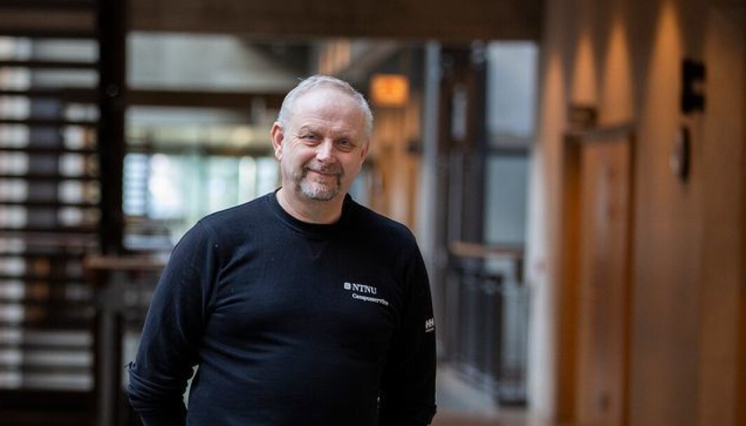 Noen ble igjen da vi andre dro fra campusene. Jan Roar Trøan ønsker å få vist fram hvor viktig de ansatte i Campusservice er for at NTNU-maskineriet skal virke. Noen ble igjen da vi andre dro fra campusene. Jan Roar Trøan ønsker å få vist fram hvor viktig de ansatte i Campusservice er for at NTNU-maskineriet skal virke.
