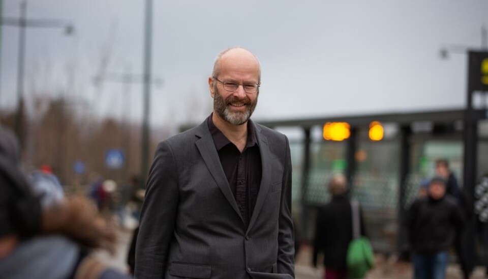 Dekan Øyvind Weiby Gregersen vil stramme opp strukturen på instituttene, og trolig kutte antallet med ett eller to.