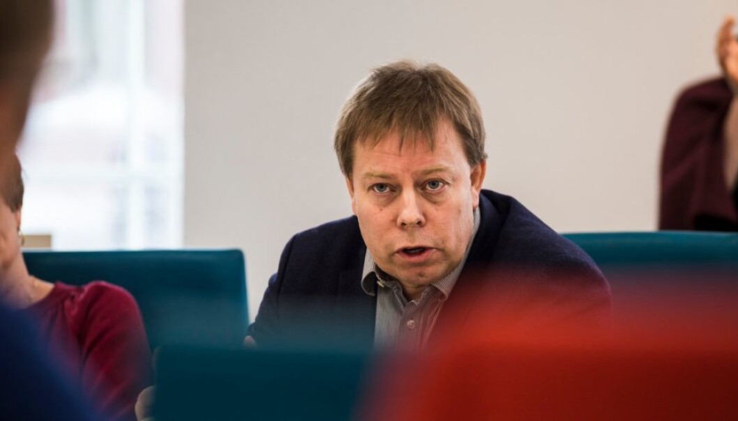 Torberg Falch takker for seg og går av som instituttleder ved Institutt for lærerutdanning. Med seg har han noen tanker om hva som er galt med NTNUs litt merkelige lederstilling. Torberg Falch takker for seg og går av som instituttleder ved Institutt for lærerutdanning. Med seg har han noen tanker om hva som er galt med NTNUs litt merkelige lederstilling.