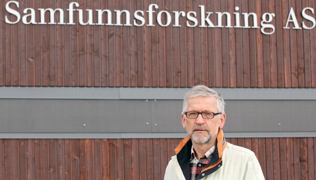 - Også vi ved universitetet må ha lov til å si tøvete ting, minner samfunnsforsker, professor emeritus Per Morten Schiefloe, om. - Også vi ved universitetet må ha lov til å si tøvete ting, minner samfunnsforsker, professor emeritus Per Morten Schiefloe, om.