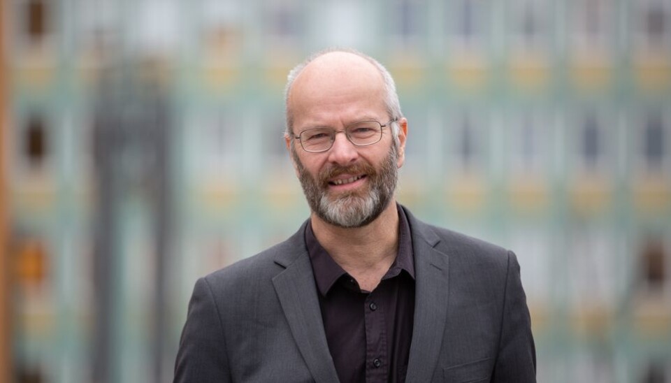 - Ti vitenskapelig ansatte tilsvarer rundt 20 emner. Så nå jobber vi med å finne ut hvilke emner vi kan ta vekk, sier Øyvind Weiby Gregersen.