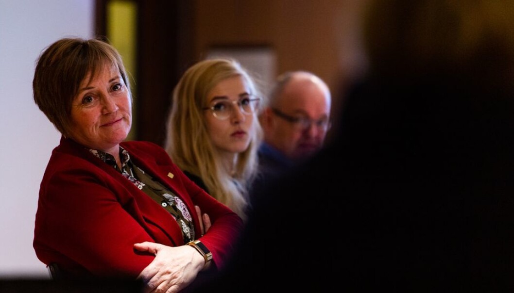 - Vi trenger å anerkjenne at NTNU er en organisasjon som lever av folks evne til konsentrasjon. Da må slike forhold vektlegges i mye større grad enn i dag, sier Kristin Melum Eide. - Vi trenger å anerkjenne at NTNU er en organisasjon som lever av folks evne til konsentrasjon. Da må slike forhold vektlegges i mye større grad enn i dag, sier Kristin Melum Eide.