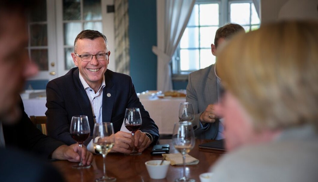 Dag Rune Olsen, her under et U5-møte, ser at det finnes gode grunner til å be seg untatt offentlige søkerlister. Selv velger han dog ikke å be om det. Foto: Dag Rune Olsen, her under et U5-møte, ser at det finnes gode grunner til å be seg untatt offentlige søkerlister. Selv velger han dog ikke å be om det. Foto: