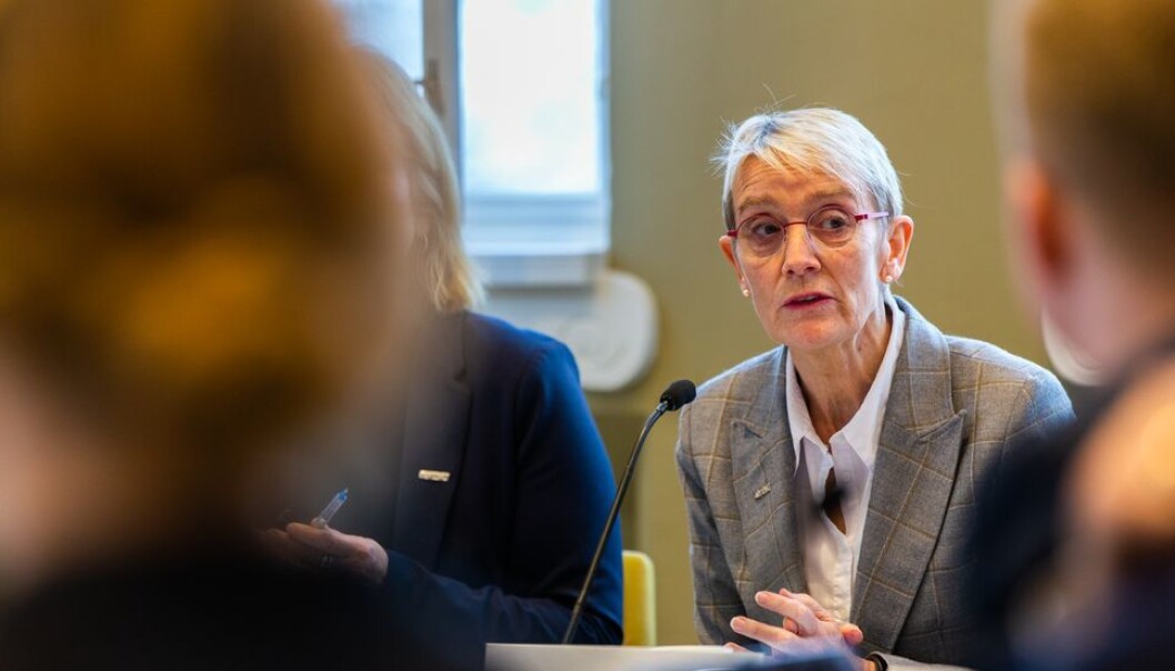 Konstituert rektor Anne Borg sender straks ut brev til de ansatte ved IHS. Her vil det stå hvor man tenker å innplassere dem. Konstituert rektor Anne Borg sender straks ut brev til de ansatte ved IHS. Her vil det stå hvor man tenker å innplassere dem.