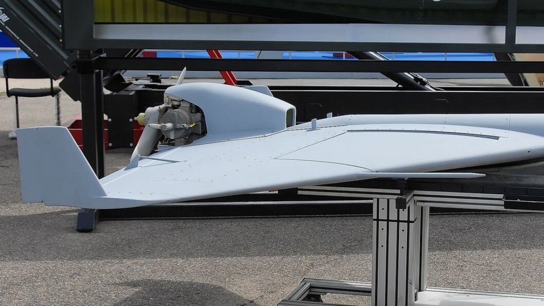 Israelske Harpy er en autonom drone som allerede eksisterer, og som henger rundt i et målområde der den velger ut mål som kan angripes. Israelske Harpy er en autonom drone som allerede eksisterer, og som henger rundt i et målområde der den velger ut mål som kan angripes.