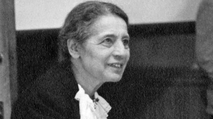 Lise Meitner (1878-1968) Lise Meitner (1878-1968)