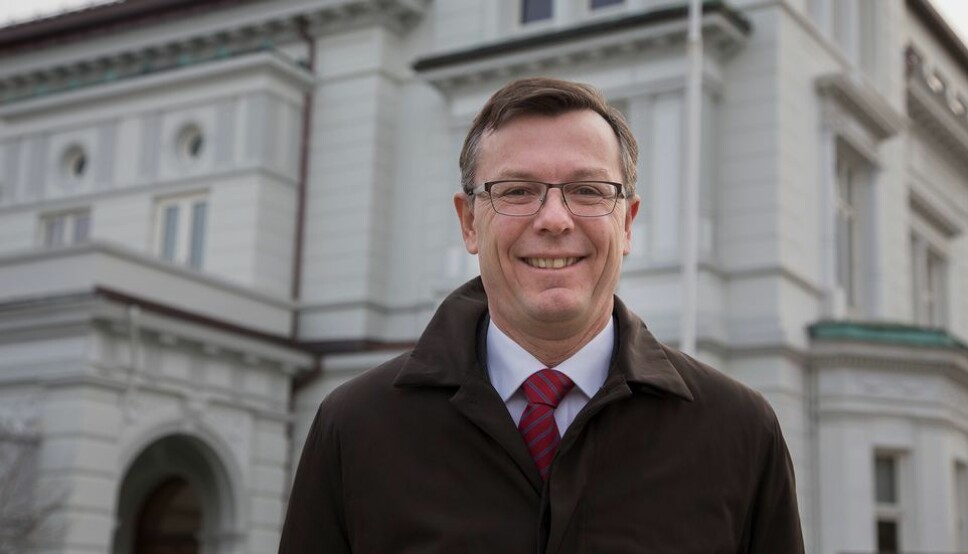 Dag Rune Olsen er tilsett som rektor ved Universitetet i Tromsø, som han vil ta til i 1. august.
