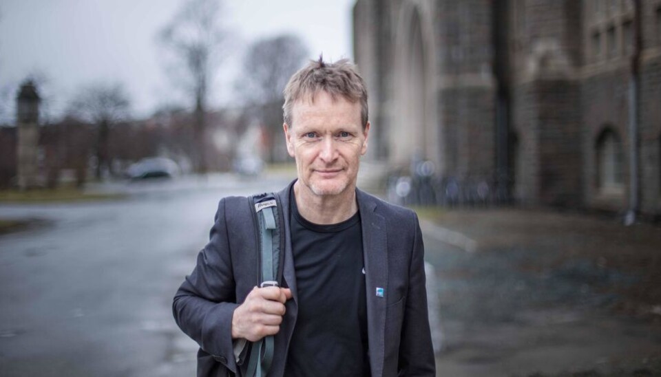 Å gi inntrykk av at vi like greit kan leve med styrevedtaket på NTNU er ikke å bygge bro, men å hjelpe NTNU-styret å grave vollgraven dypere, skriver Kjerstin Tobiassen i dette innlegget, hvor hun kritiserer HiST-rektor Helge Klunglands innstilling til høgskolens styremøte førstkommende mandag.