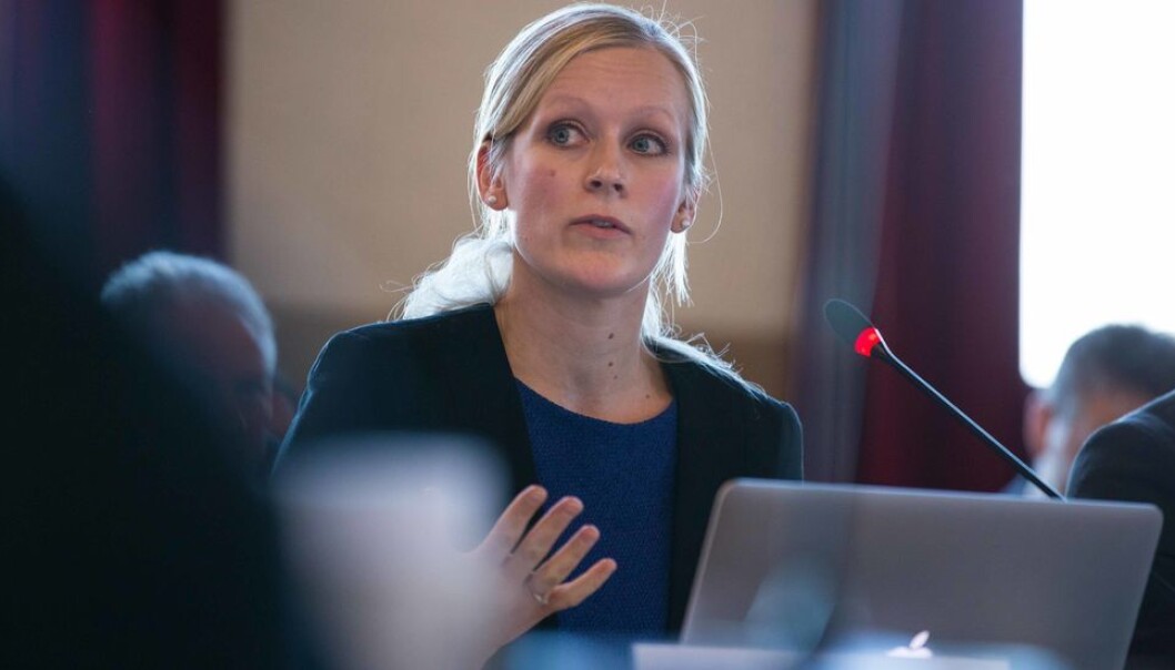 Da Guro Busterud var medlem av NTNUs styre, jobbet hun for at universitetet innfører et gjenoppstartsstipend. Nå blir det en prøveordning for stipendiater og postdoktorer som har vært ute i fødselspermisjon mer enn et halvt år. Da Guro Busterud var medlem av NTNUs styre, jobbet hun for at universitetet innfører et gjenoppstartsstipend. Nå blir det en prøveordning for stipendiater og postdoktorer som har vært ute i fødselspermisjon mer enn et halvt år.