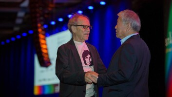 Den svenske nevrofysiologen Torsten Wiesel og den japanske molekylærbiologen Susumu Tonegawa slo av en prat etter debatten. Den svenske nevrofysiologen Torsten Wiesel og den japanske molekylærbiologen Susumu Tonegawa slo av en prat etter debatten.
