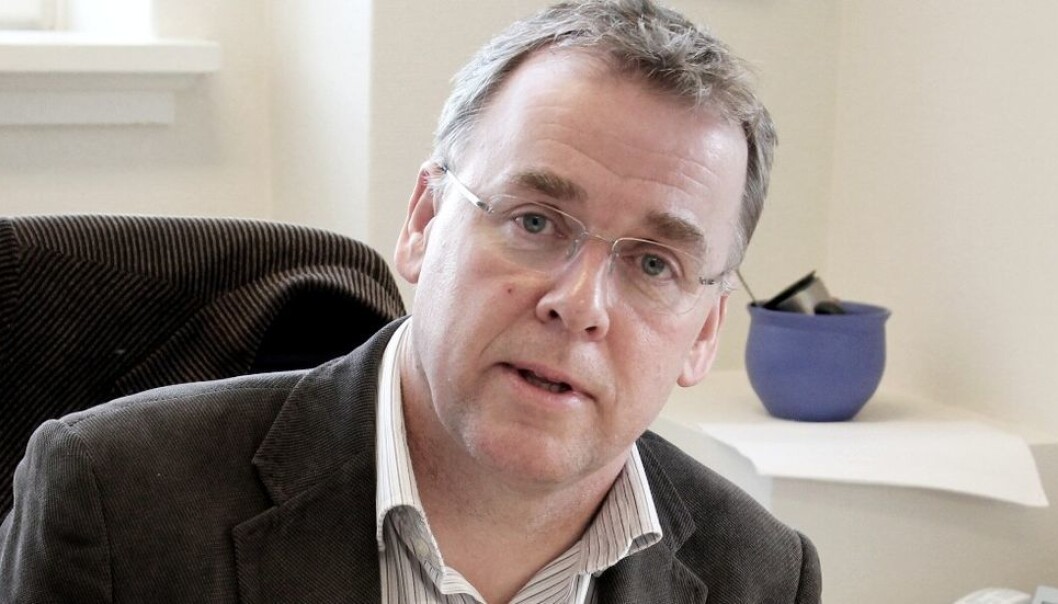 Avdelingsdirektør Arne Kr. Hestnes forteller at NTNU vil se på bruken av eksterne konsulenter ved ansettelser når Moen-utvalget har levert sin innstilling. Avdelingsdirektør Arne Kr. Hestnes forteller at NTNU vil se på bruken av eksterne konsulenter ved ansettelser når Moen-utvalget har levert sin innstilling.