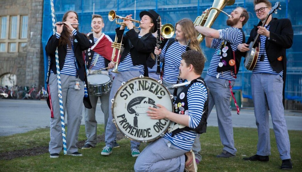 Sjef for Strindens Promenade Orchester er en av dem som støtter samarbeidsavtalen mellom Reitan og Studentersamfundet. Sjef for Strindens Promenade Orchester er en av dem som støtter samarbeidsavtalen mellom Reitan og Studentersamfundet.