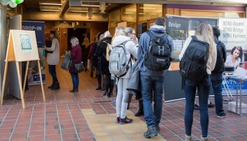 Lang kø for CV-råd. Lang kø for CV-råd.