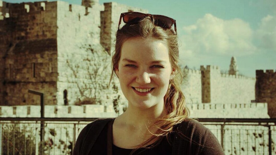 Vil trolig klage. Sigrid Sivertsen Haugan studerer sosialantropologi ved NTNU og begynte arabiskstudier ved samarbeidsuniversitetet Birzeit i slutten av januar. Dette er palestinernes største og mest kjente universitet. Det ligger 10 kilometer utenfor Ramallah på Vestbredden, som også er Trondheim kommunes vennskapsby. Vil trolig klage. Sigrid Sivertsen Haugan studerer sosialantropologi ved NTNU og begynte arabiskstudier ved samarbeidsuniversitetet Birzeit i slutten av januar. Dette er palestinernes største og mest kjente universitet. Det ligger 10 kilometer utenfor Ramallah på Vestbredden, som også er Trondheim kommunes vennskapsby.