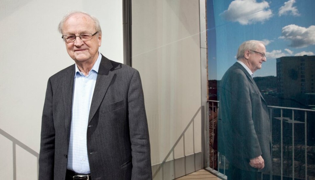 Arvid Carlsson er professor emeritus ved Sahlgrenska akademin, Göteborgs universitet, og nobelprisvinner i medisin eller fysiologi. Arvid Carlsson er professor emeritus ved Sahlgrenska akademin, Göteborgs universitet, og nobelprisvinner i medisin eller fysiologi.