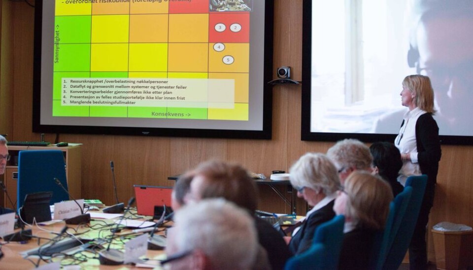 Risikofaktorer i fusjonsprosjektet blir presentert for NTNU-styret. Bildet er fra en tidligere risikoorientering.