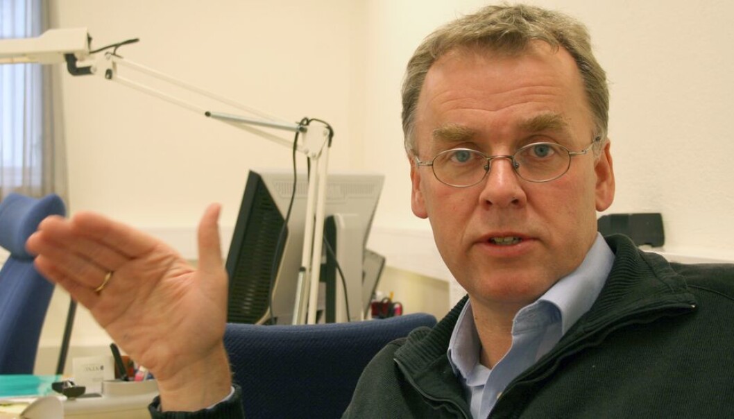 Arne Kr. Hestnes har besluttet å be et advoktatbyrå om å behandle en klage på en ansettelse, likevel mener han økt advokatbruk ved universitetet er et problem. Arne Kr. Hestnes har besluttet å be et advoktatbyrå om å behandle en klage på en ansettelse, likevel mener han økt advokatbruk ved universitetet er et problem.