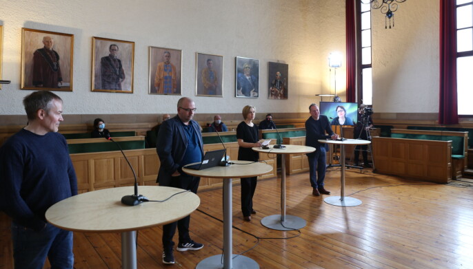 Bjørn Skallerud, Arve Hjelseth, Brita Fladvad Nielsen og Øyvind Eikrem i fysisk form, med Ingunn Hagen i digital, var den første av to puljer med vitenskapelig ansatte kandidater. Bjørn Skallerud, Arve Hjelseth, Brita Fladvad Nielsen og Øyvind Eikrem i fysisk form, med Ingunn Hagen i digital, var den første av to puljer med vitenskapelig ansatte kandidater.