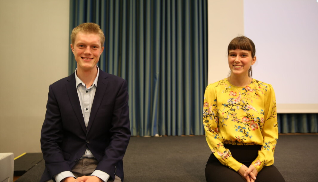 Simen Ringdahl er valgstyreleder for studentvalget og kan ikke bekrefte overfor Khrono at det blir omvalg. Sammen med Mathilde Sjøhelle Eiksund har han representert studentene i NTNU-styret det siste året. Nå er det foreløpig usikkert hvem de to nye studentene blir. Simen Ringdahl er valgstyreleder for studentvalget og kan ikke bekrefte overfor Khrono at det blir omvalg. Sammen med Mathilde Sjøhelle Eiksund har han representert studentene i NTNU-styret det siste året. Nå er det foreløpig usikkert hvem de to nye studentene blir.