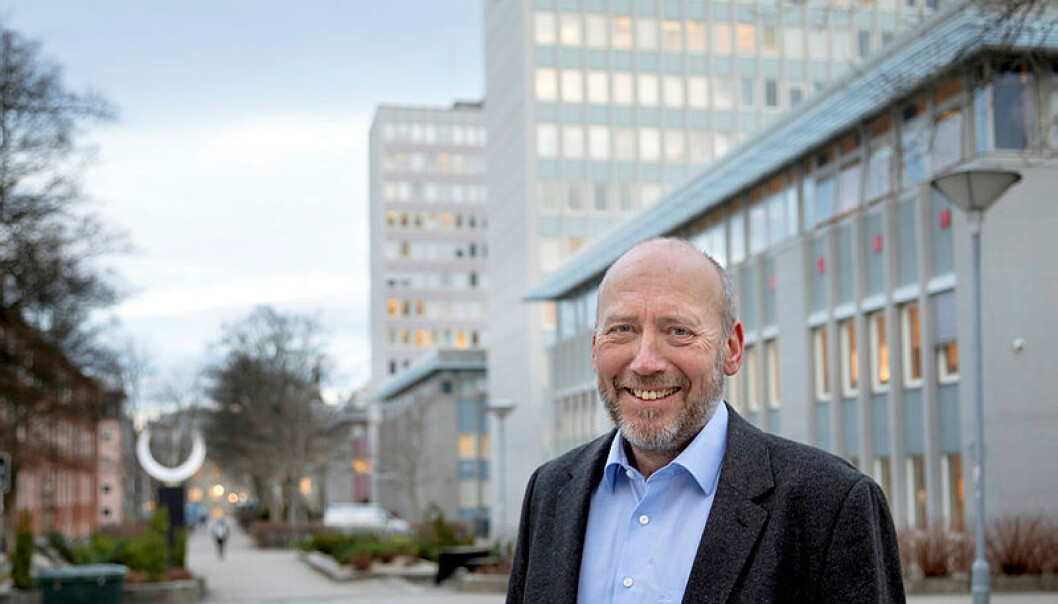 - - Det er ikke uten grunn at institusjoner som skårer høyt i de tradisjonelle rangeringene er universiteter som er 200-800 år gamle, kommenterer prorektor Tor Grande. - - Det er ikke uten grunn at institusjoner som skårer høyt i de tradisjonelle rangeringene er universiteter som er 200-800 år gamle, kommenterer prorektor Tor Grande.