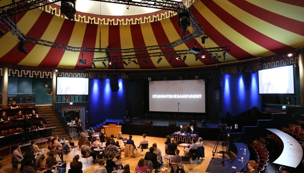 Slik så Storsalen ut kvelden den foreslåtte sponsoravtalen med Reitan ble behandlet. Slik så Storsalen ut kvelden den foreslåtte sponsoravtalen med Reitan ble behandlet.