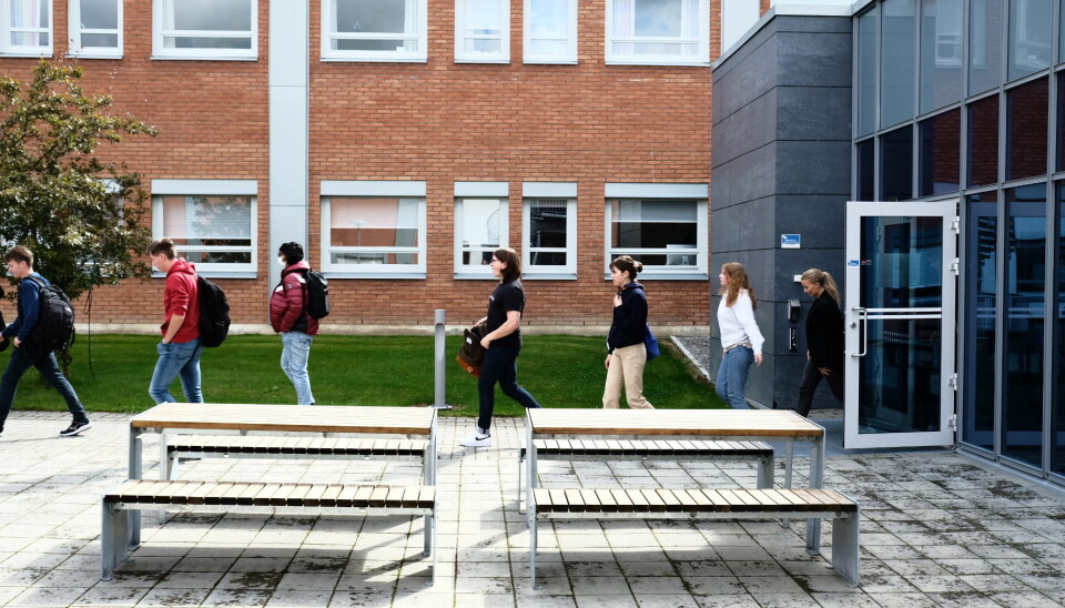 Hvordan få studentene til å bli i Gjøvikregionen etter fullførte studier? Det er spørsmålet mange baskes med. Foto fra immatrikulering i Gjøvik i 2021.