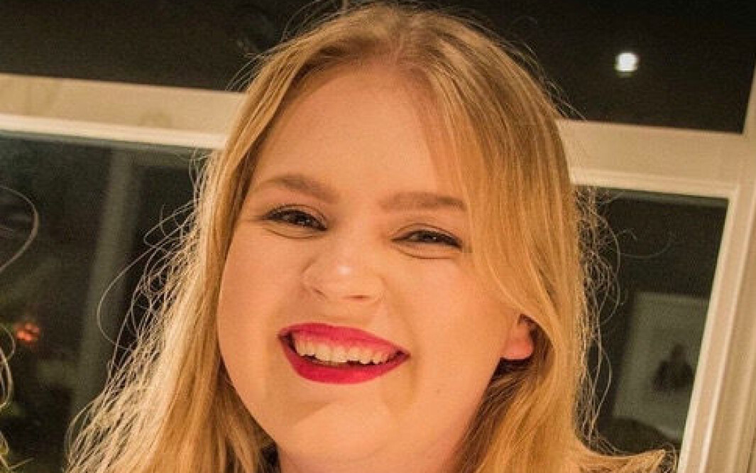 Sofie Rundmo Bratteng har fått sms med tilbud om å bestille vaksinetime, men med bare fem uker siden dose en ble satt tar det fremdeles noen dager før hun faktisk får bestilt. Sofie Rundmo Bratteng har fått sms med tilbud om å bestille vaksinetime, men med bare fem uker siden dose en ble satt tar det fremdeles noen dager før hun faktisk får bestilt.