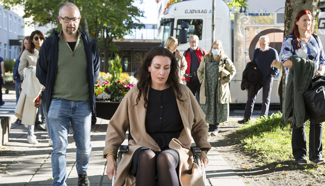 Under arrangementet «Walk of Shame» fikk deltakerne prøve ut hvordan det er å farte rundt på Gløshaugen i rullestol. Illustrasjonbilde. Under arrangementet «Walk of Shame» fikk deltakerne prøve ut hvordan det er å farte rundt på Gløshaugen i rullestol. Illustrasjonbilde.