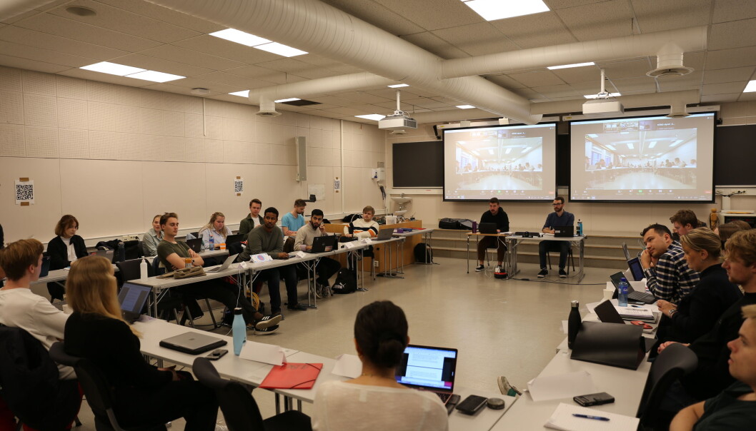 Studenttinget diskuterer opptak av forelesninger. Studenttinget diskuterer opptak av forelesninger.