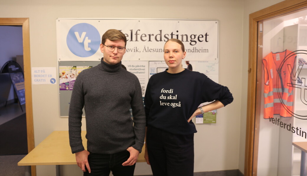 Når Sit blir stående igjen med regninga, er det også studentene som blir stående med regninga, sier nestleder og leder i Velferdstinget, Svein-Erik Olsen og Ellinor Lindström. Når Sit blir stående igjen med regninga, er det også studentene som blir stående med regninga, sier nestleder og leder i Velferdstinget, Svein-Erik Olsen og Ellinor Lindström.