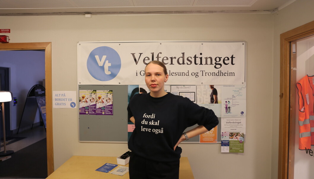 Leder i Velferdstinget sier at Samskipnaden har måtte gjøre opp for mangler i kommunale psykiske helsetilbud. Hun håper den nye regjeringens satsing kan gjøre at man får dekket studentenes behov. Leder i Velferdstinget sier at Samskipnaden har måtte gjøre opp for mangler i kommunale psykiske helsetilbud. Hun håper den nye regjeringens satsing kan gjøre at man får dekket studentenes behov.