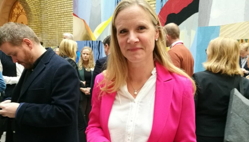 FÅR 400 MILLIONAR: SV vil gi 400 millionar til Forskingsrådet øyremerkt grøn forsking. Her er administrerande direktør i Forskingsrådet, Mari Sundli Tveit i Stortinget i førre månad. FÅR 400 MILLIONAR: SV vil gi 400 millionar til Forskingsrådet øyremerkt grøn forsking. Her er administrerande direktør i Forskingsrådet, Mari Sundli Tveit i Stortinget i førre månad.