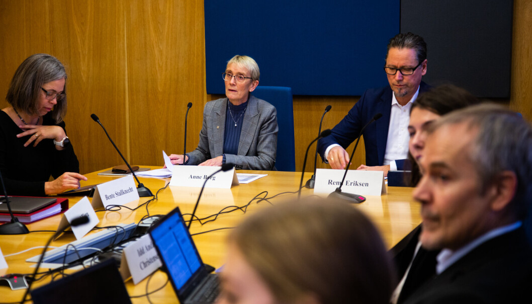 Siste kapittel i Eikrem vs. NTNU ble ferdigskrevet i styremøtet torsdag denne uka. Det endte med at rektor Anne Borg trakk saken og gikk for forlik. Siste kapittel i Eikrem vs. NTNU ble ferdigskrevet i styremøtet torsdag denne uka. Det endte med at rektor Anne Borg trakk saken og gikk for forlik.