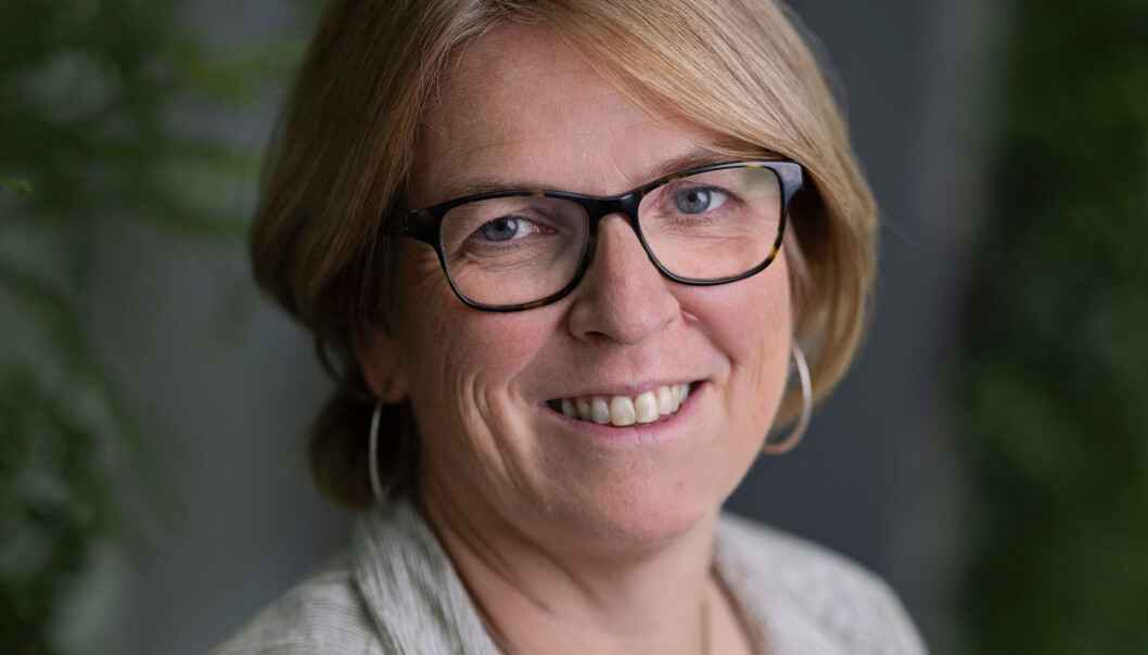 - Å undervise foran en skjerm suger energi ut av meg, sier Oddveig Storstad. - Å undervise foran en skjerm suger energi ut av meg, sier Oddveig Storstad.
