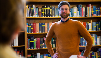 Martin Brattmyr har tilpasset seg ved å snakke svorsk. Martin Brattmyr har tilpasset seg ved å snakke svorsk.