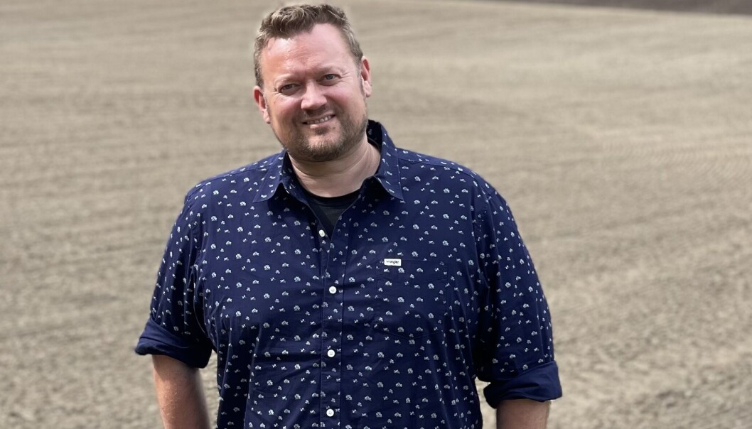 - Står man hardt på at svensker og dansker heller skal undervise på engelsk, risikerer man at den pedagogiske kvaliteten blir redusert, sier Stian Hårstad. - Står man hardt på at svensker og dansker heller skal undervise på engelsk, risikerer man at den pedagogiske kvaliteten blir redusert, sier Stian Hårstad.