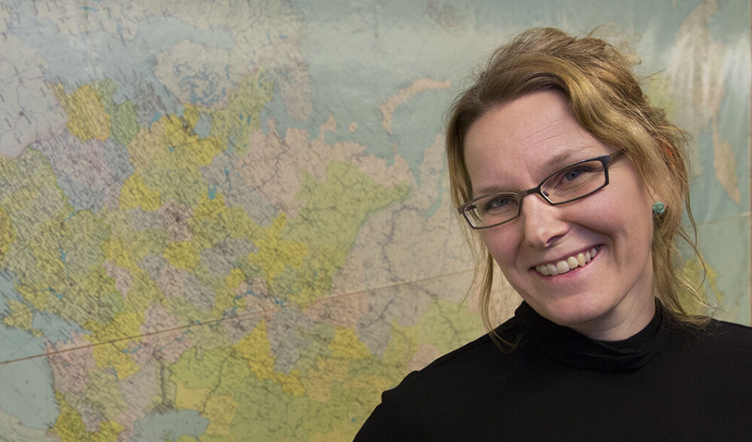 Professor Kari Aga Myklebost leder to norsk-russiske forskningsprosjekter som er satt på vent: - Vi skal ivareta forsker-til-forsker samarbeidet etter beste evne. Vi vil ikke foreta oss noe som setter russiske kolleger i fare. Professor Kari Aga Myklebost leder to norsk-russiske forskningsprosjekter som er satt på vent: - Vi skal ivareta forsker-til-forsker samarbeidet etter beste evne. Vi vil ikke foreta oss noe som setter russiske kolleger i fare.