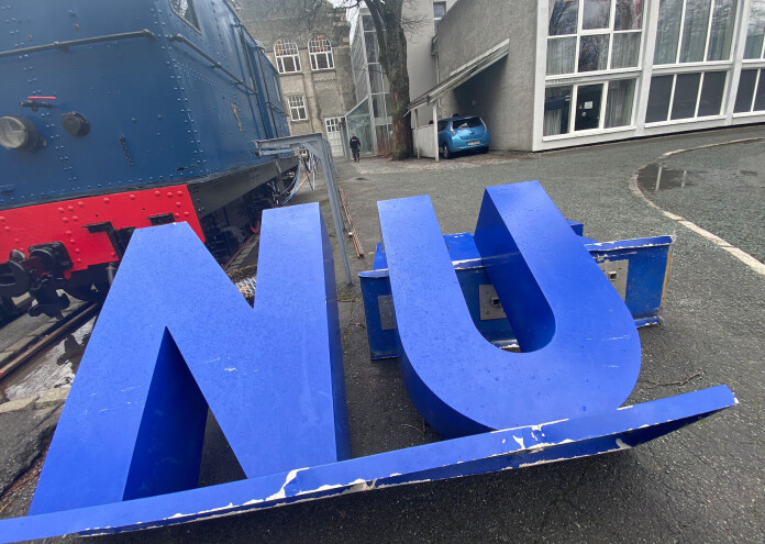 Kastevinder over NTNU mandag formiddag. Kastevinder over NTNU mandag formiddag.