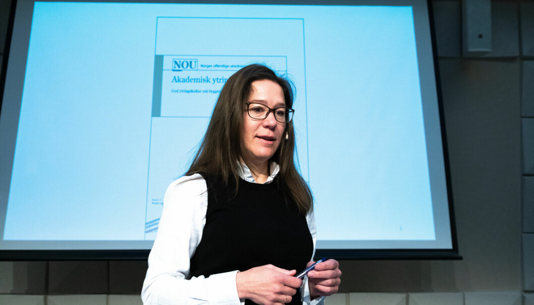 Anine Kierulf, førsteamanuensis ved Institutt for offentlig rett ved UiO og leder for NOU-rapporten Akademisk ytringsfrihet presenterer rapporten under pressekonferanse i Kunnskapsdepartementet 30. mars 2022.