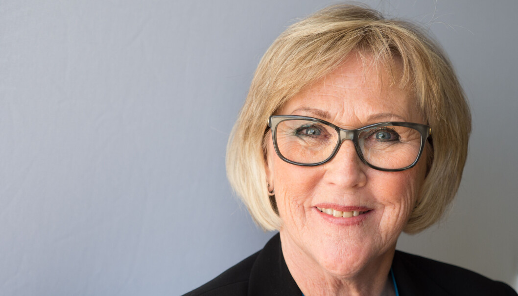 Jette Dyrnes er leder for helsefagarbeidernes fagorganisasjon. - Vi jobber hver dag for å øke yrkesstoltheten hos våre medlemmer, sier Dyrnes. Jette Dyrnes er leder for helsefagarbeidernes fagorganisasjon. - Vi jobber hver dag for å øke yrkesstoltheten hos våre medlemmer, sier Dyrnes.