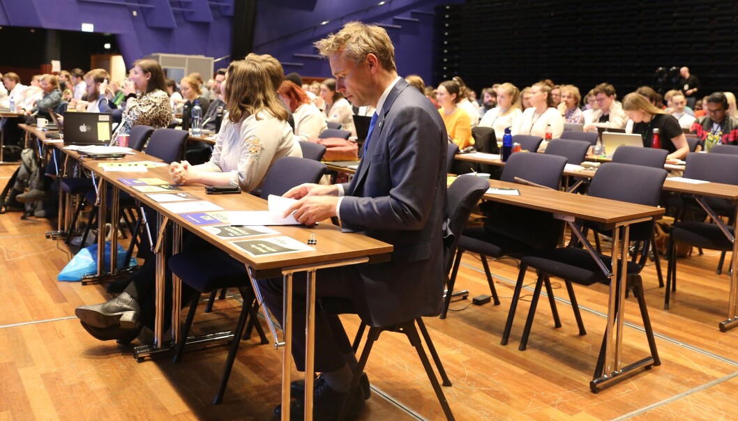 Ola Borten Moe gjestet studentes landsmøte fredag kveld. Ola Borten Moe gjestet studentes landsmøte fredag kveld.